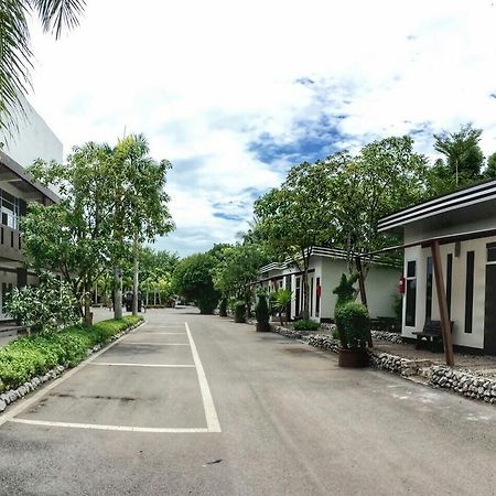River Nature Hotel Surat Thani Exteriör bild